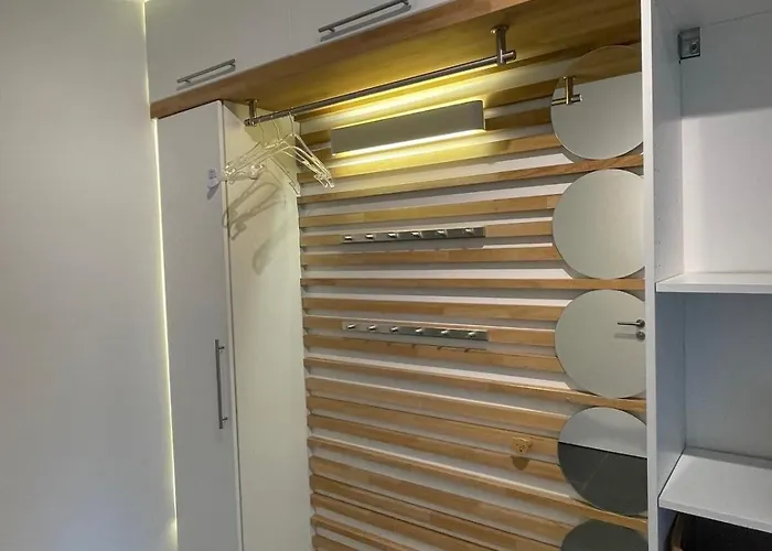 Apartment Lage In - Renoviertes, Ruhiges Niederdorla
