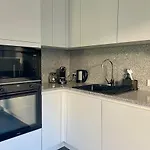 Ruhiges Gaestehaus - 120qm - Garten - 1a Lage דירה הנובר