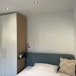 Ruhiges Gaestehaus - 120qm - Garten - 1a Lage דירה הנובר